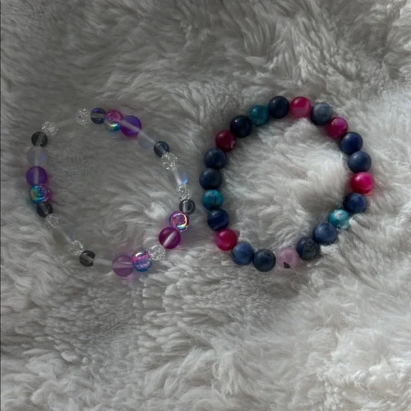 Beaded bracelets - Picture 2 of 4